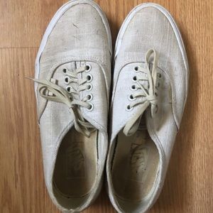 Women’s tan vans lace up